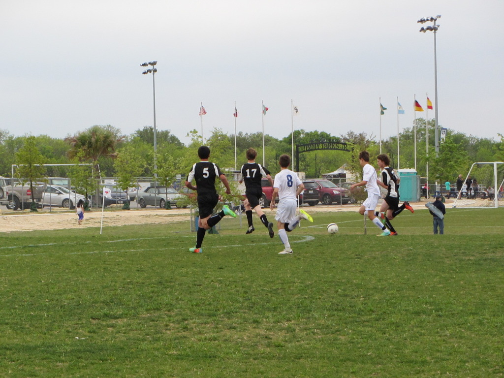 2014/04(April)/Soccer/1024x768_2011-04-10 03-51-23-5-Chance.JPG